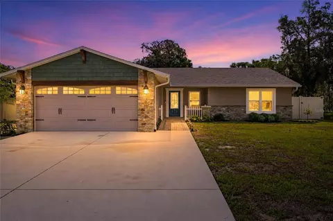 21 Oak Ct, Eustis, FL 32726