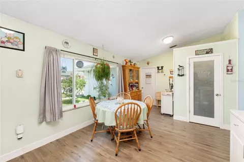 Dining - 124 Oak Cir, Ocala, FL 34472 photo 1 of 1