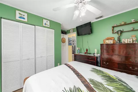 Bedroom - 124 Oak Cir, Ocala, FL 34472 photo 3 of 5