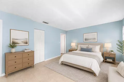 Bedroom - 124 Oak Cir, Ocala, FL 34472 photo 1 of 5