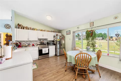 Kitchen - 124 Oak Cir, Ocala, FL 34472 photo 1 of 1
