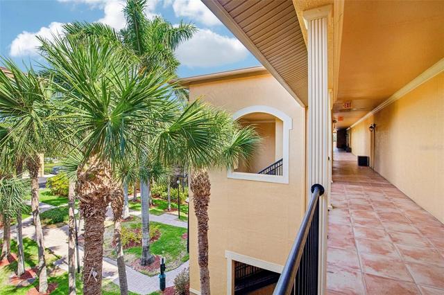 4333 Bayside Village Dr #322, Tampa, FL 33615