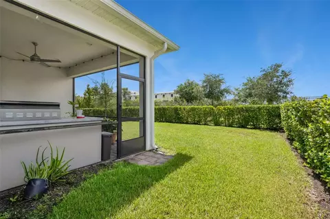 Exterior - 2632 Meadowedge Loop, Saint Cloud, FL 34772 photo 8 of 17