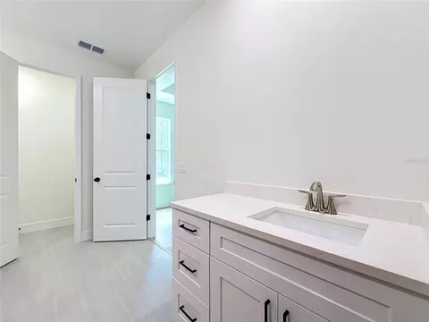 Bath - 41334 Persimmon St, Eustis, FL 32736 photo 2 of 9