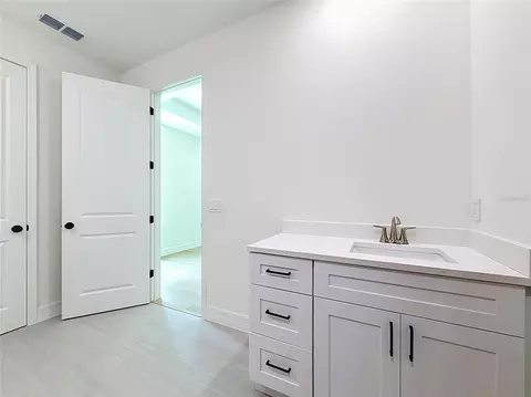 Bath - 41334 Persimmon St, Eustis, FL 32736 photo 5 of 9