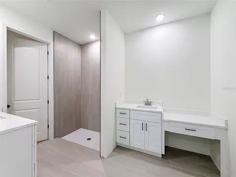Bath - 41334 Persimmon St, Eustis, FL 32736 photo 1 of 9