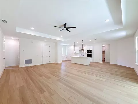 Living - 41334 Persimmon St, Eustis, FL 32736 photo 5 of 6