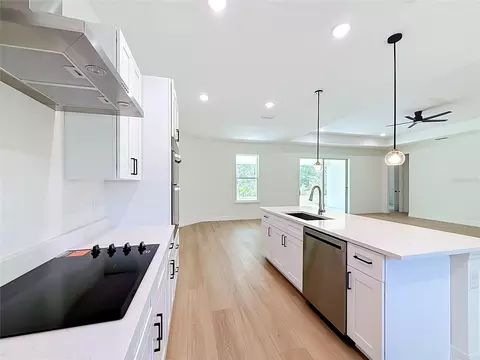 Kitchen - 41334 Persimmon St, Eustis, FL 32736 photo 3 of 5