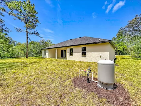 Exterior - 41334 Persimmon St, Eustis, FL 32736 photo 9 of 10