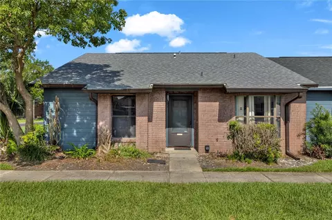 Exterior - 2501 King Oak Cir, Saint Cloud, FL 34769 photo 5 of 5