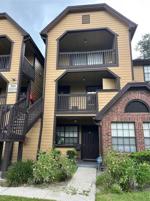 380 Lakepointe Dr #202, Altamonte Springs, FL 32701