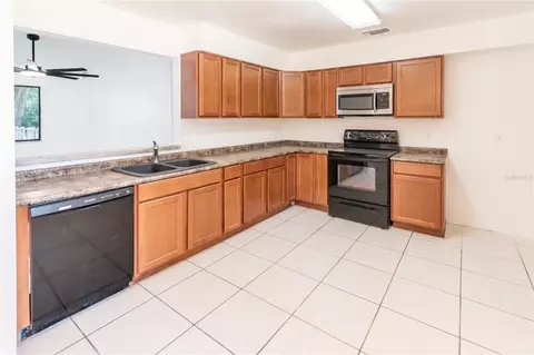 Kitchen - 611 Rich Dr, Ocoee, FL 34761 photo 5 of 5