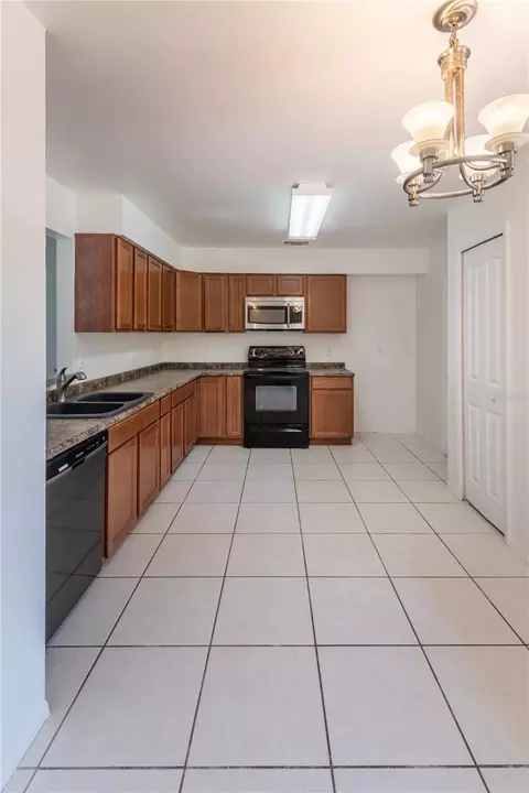 Kitchen - 611 Rich Dr, Ocoee, FL 34761 photo 1 of 5