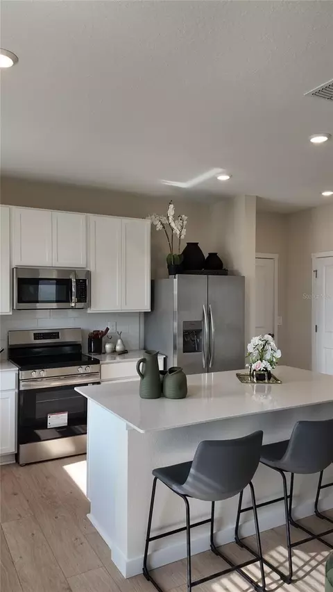 5160 Natalia Dr, Saint Cloud, FL 34772 photo 2