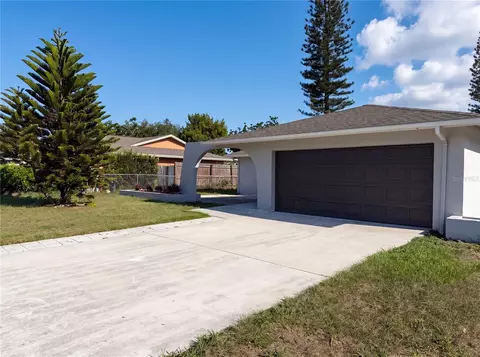 607 33rd Avenue Dr E, Bradenton, FL 34208 photo 2