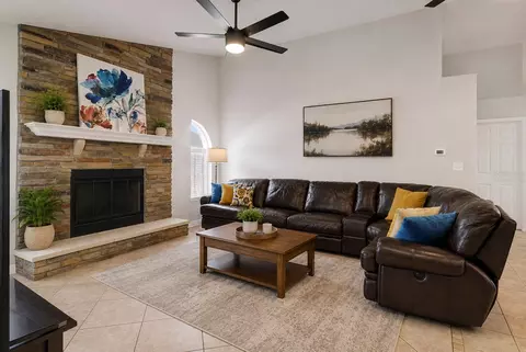 Living - 123 Rachel Lin Ln, Saint Cloud, FL 34771 photo 3 of 3