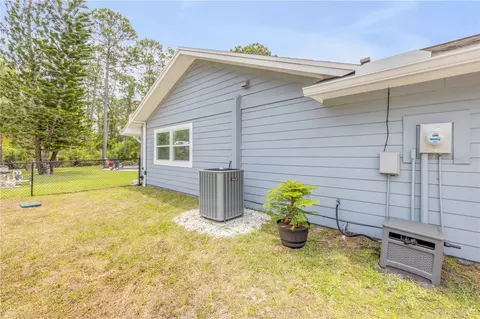 Exterior - 106 Pine Tree Dr, Ormond Beach, FL 32174 photo 14 of 31