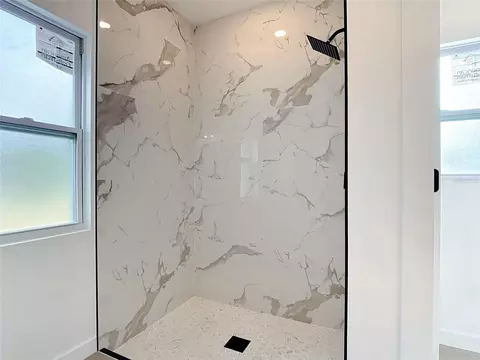 Bath - 6446 Fall St, Saint Cloud, FL 34771 photo 2 of 3