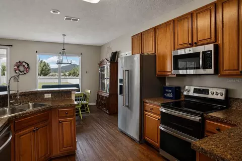 586 Independence Dr, Macclenny, FL 32063 photo 9