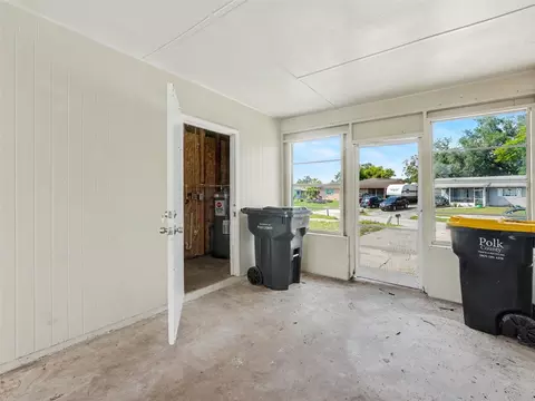 Exterior - 308 Vaniman Ave, Winter Haven, FL 33880 photo 3 of 5
