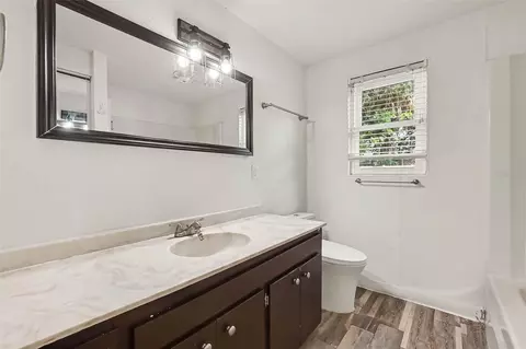 Bath - 313 Miller Mac Rd, Apollo Beach, FL 33572 photo 1 of 1