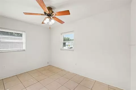 Bedroom - 313 Miller Mac Rd, Apollo Beach, FL 33572 photo 7 of 10