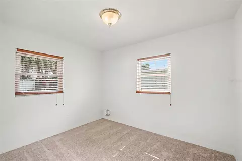 Bedroom - 313 Miller Mac Rd, Apollo Beach, FL 33572 photo 6 of 10