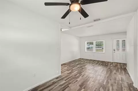 Living - 313 Miller Mac Rd, Apollo Beach, FL 33572 photo 1 of 6