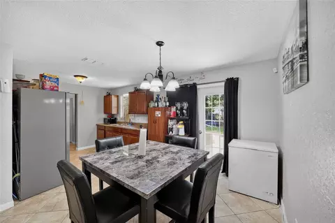 Dining - 945 NW 64th Pl, Ocala, FL 34475 photo 2 of 4
