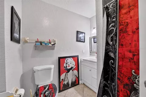 Bath - 945 NW 64th Pl, Ocala, FL 34475 photo 1 of 3