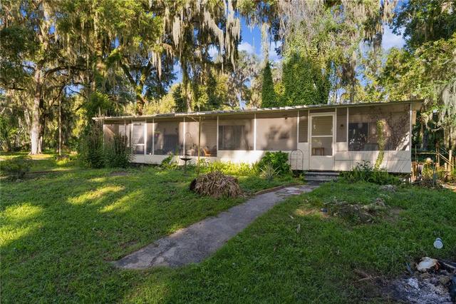1975 E Cr412 Rd, Lake Panasoffkee, FL 33538