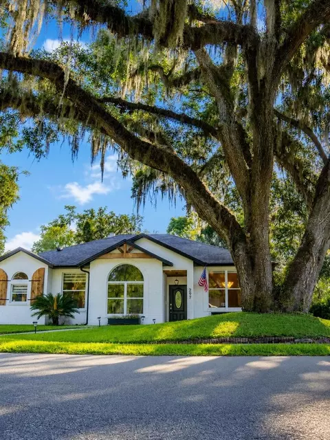 297 N Lake Jessup Ave, Oviedo, FL 32765
