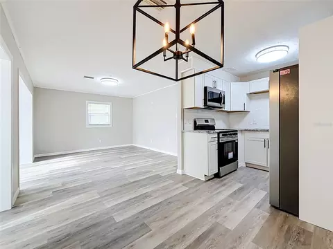 Living - 1504 NW 19th Ct, Ocala, FL 34475 photo 2 of 7