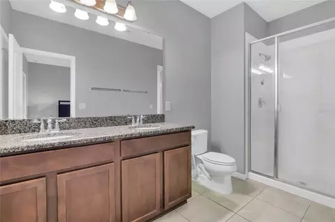Bath - 7752 Rigby St, Windermere, FL 34786 photo 1 of 3