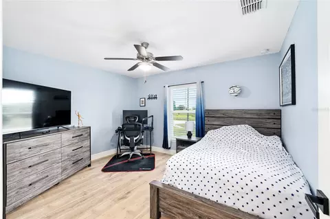Bedroom - 6 Juniper Pass Dr, Ocala, FL 34480 photo 3 of 6