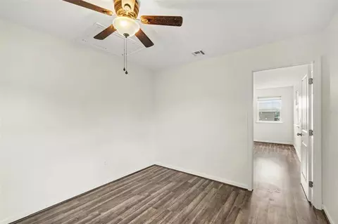 Bedroom - 12324 Streambed Dr, Riverview, FL 33579 photo 6 of 10