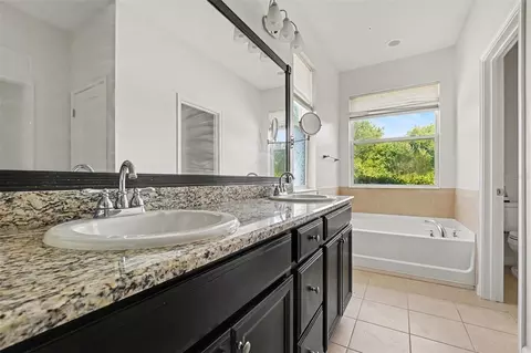 Bath - 12324 Streambed Dr, Riverview, FL 33579 photo 2 of 2