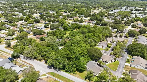 2675 E Washington Ave, Eustis, FL 32726 photo 5
