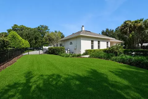 Exterior - 1215 Gray Ct, Eustis, FL 32726 photo 7 of 16