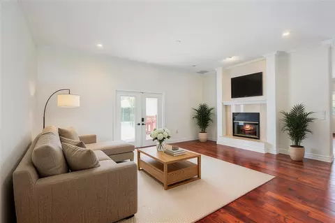 Living - 1215 Gray Ct, Eustis, FL 32726 photo 3 of 3