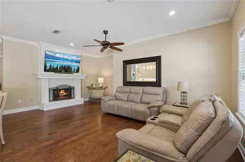 Living - 1215 Gray Ct, Eustis, FL 32726 photo 2 of 3