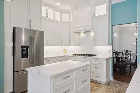 Kitchen - 1215 Gray Ct, Eustis, FL 32726 photo 8 of 11