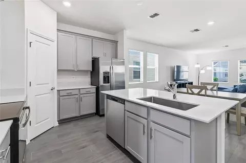 Kitchen - 6448 Pine Fork Aly, Saint Cloud, FL 34769 photo 3 of 4
