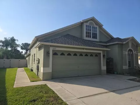 6717 Guilford Crest Dr, Apollo Beach, FL 33572