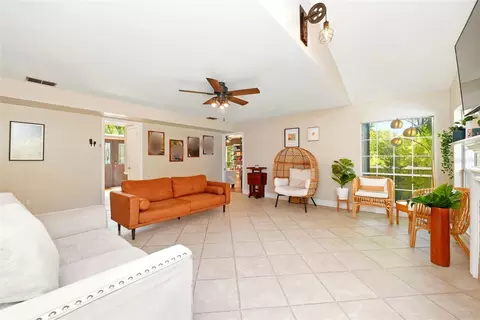 Living - 1311 Olympia Park Cir, Ocoee, FL 34761 photo 2 of 3