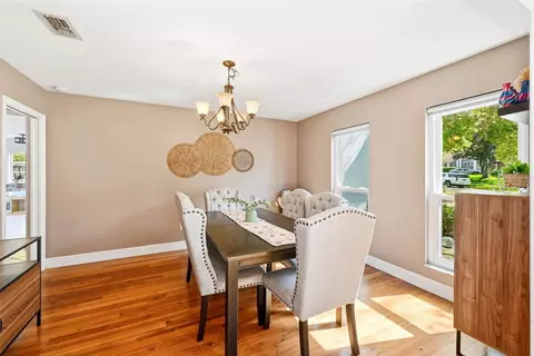 Dining - 1311 Olympia Park Cir, Ocoee, FL 34761 photo 1 of 3