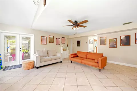 Living - 1311 Olympia Park Cir, Ocoee, FL 34761 photo 3 of 3