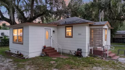 1311 Sumter St, Leesburg, FL 34748
