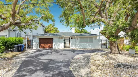 3800 Shore Acres Blvd NE, Saint Petersburg, FL 33703