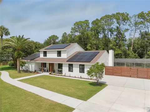 537 Pelican Bay Dr, Daytona Beach, FL 32119